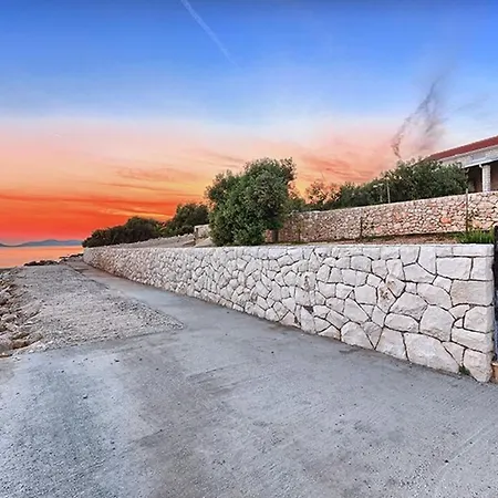 Villa Traditional Dalmatian Stone House By The Sea *